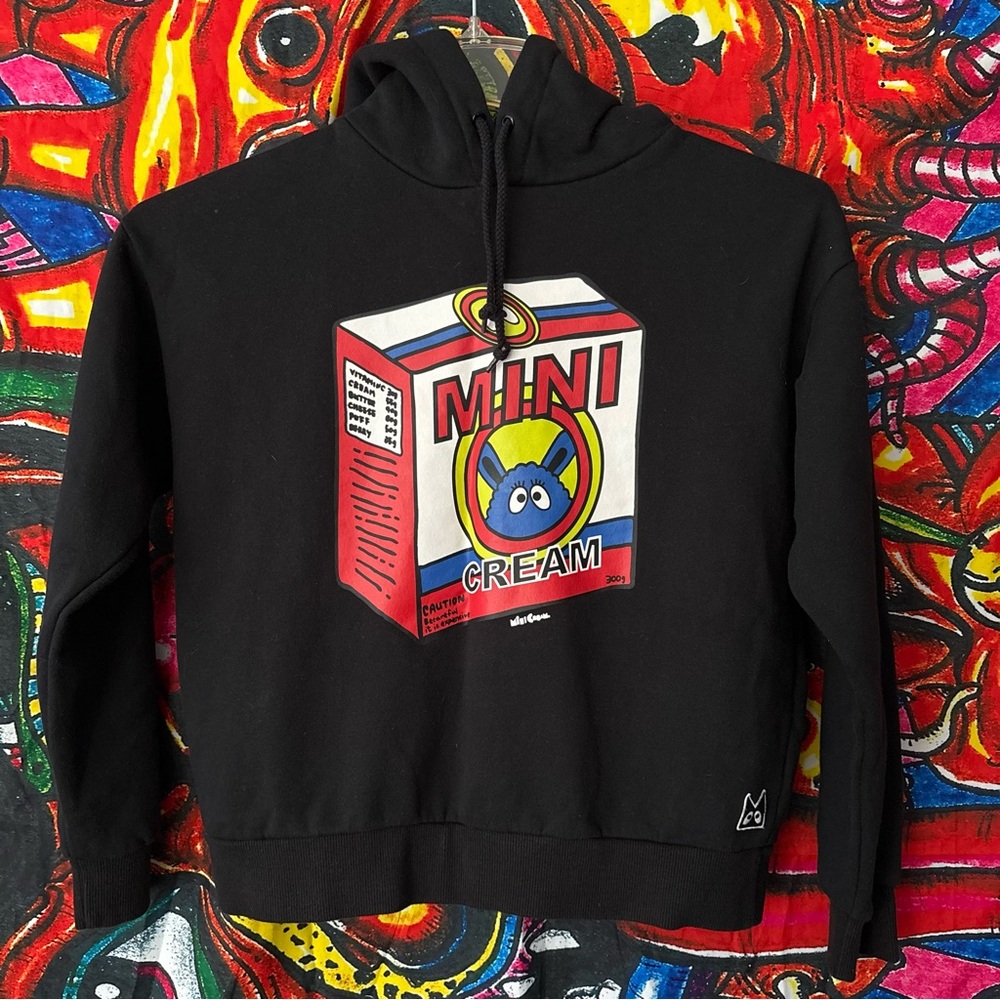 Mini Cream Women’s Graphic Hoodie Black Small